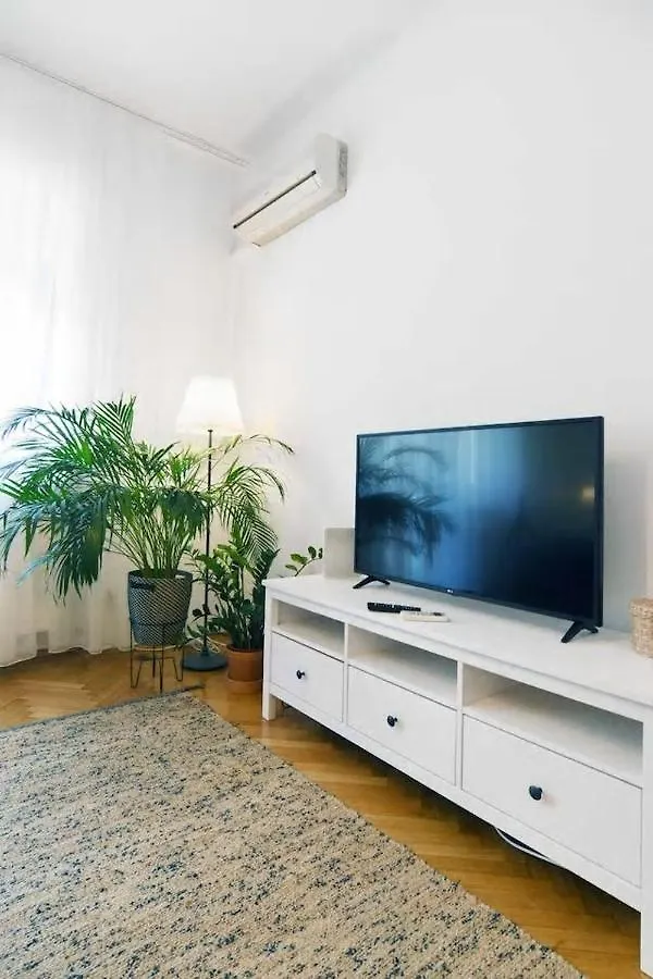 Downtown Studio - Cismigiu Park Bucarest Rumanía